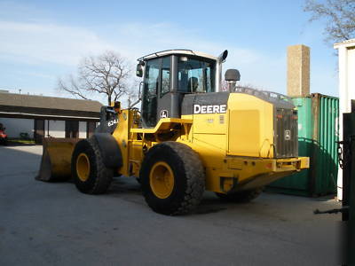 2004 john deere 624J wheel loader excellent cond.