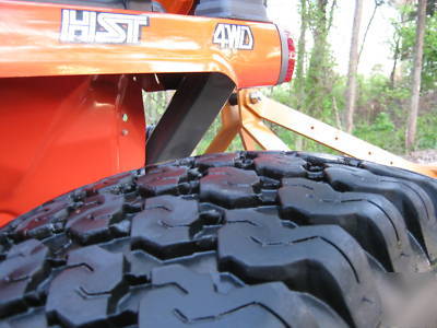  2004 kubota B7610 tractor w/ loader, mower & box blade