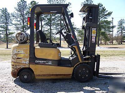 Caterpillar 6000 lb cushion tire forklift 2002