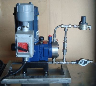 Metering pump, eva durameter-ex w/platform & cord: used