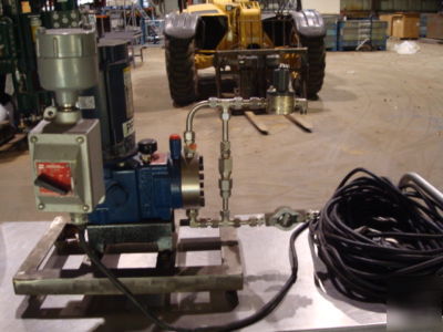 Metering pump, eva durameter-ex w/platform & cord: used
