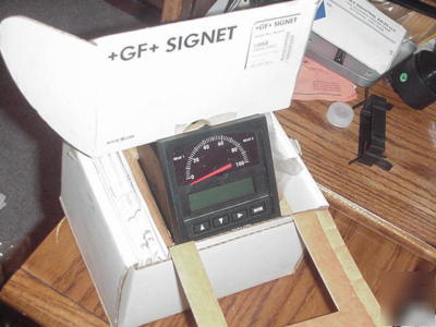 New gf signet 3-5800CR propoint 5800 flow monitor / box