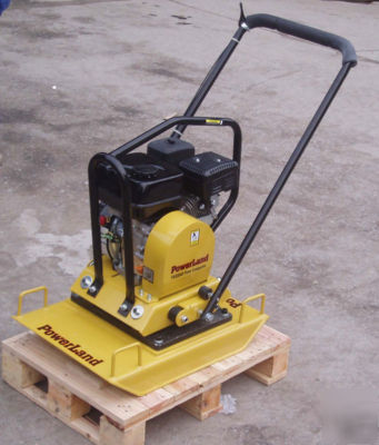 New 6.5 hp gas powered plate compactor 1 year warranty