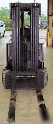 Caterpillar 5,000# quad mast (240