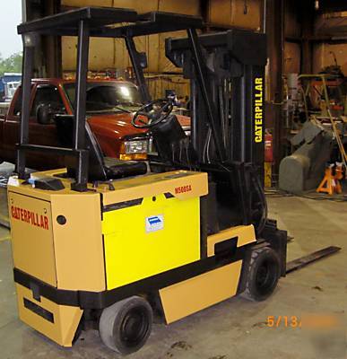 Caterpillar 5,000# quad mast (240