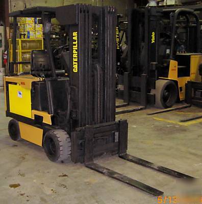 Caterpillar 5,000# quad mast (240