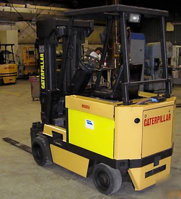 Caterpillar 5,000# quad mast (240