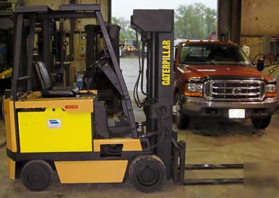 Caterpillar 5,000# quad mast (240