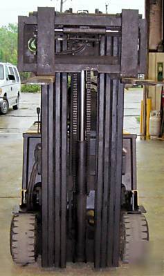Caterpillar 5,000# quad mast (240