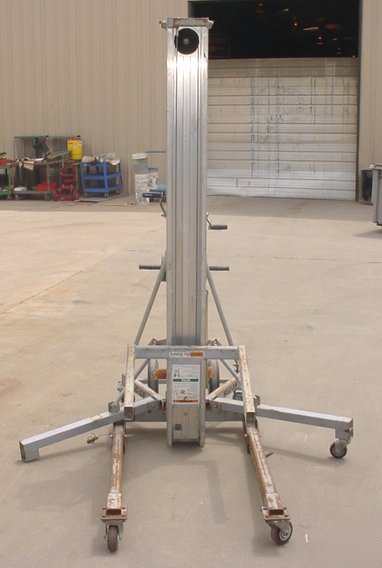 Genie duct lift slc-18 contractor superlift 18' ft n/r