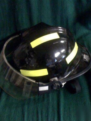 New pacific F3CTK/2 fire helmet nfpa 1971/2000