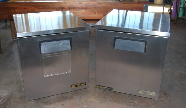 True undercounter refrigerator & undercounter freezer