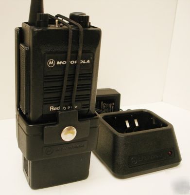 Motorola P100 uhf portable with charger