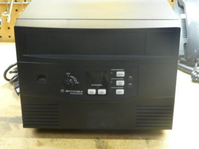 Motorola uhf R1225 desktop repeater ham/commercial