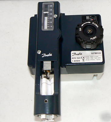 New danfoss amv 523 / 027B0123 actuator w amek module 