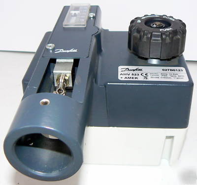 New danfoss amv 523 / 027B0123 actuator w amek module 
