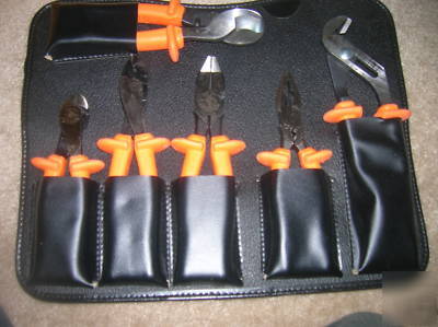 New klein 33527 insulated 1000V 22 pc ele tool kit 