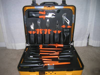 New klein 33527 insulated 1000V 22 pc ele tool kit 