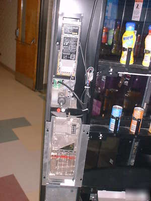  vendo 721 live display beverage soda vending machine