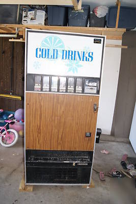 Soda / pop machine - 6 select rockola cca-6