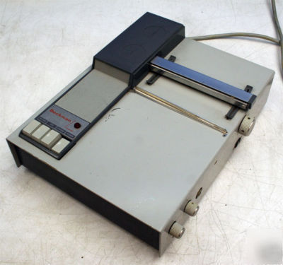 Beckman 93500 laboratory potentiometric chart recorder