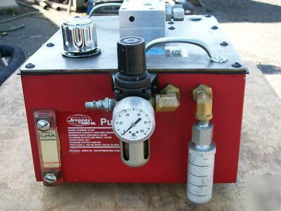 Jergens 61755 air powered hydraulic pump air over water