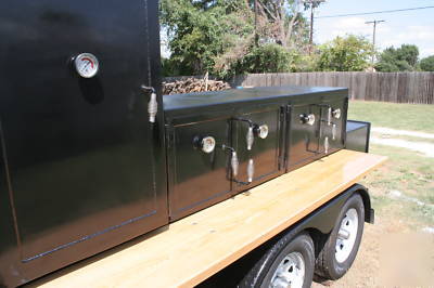 Mobile commercial bbq pit smoker