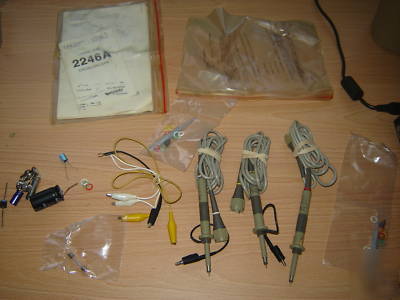 Tektronix 2246A 100 mhz oscilloscope/ probes / extra's