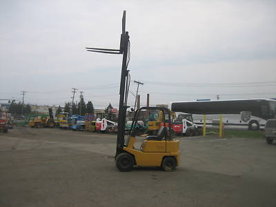 Yale 3000# forklift pneumatic tire lp powered hd