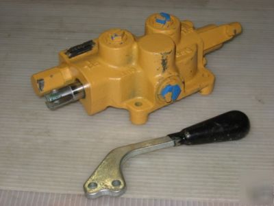New dukes fluid power valve assembly w/handle 10FA5A1HA