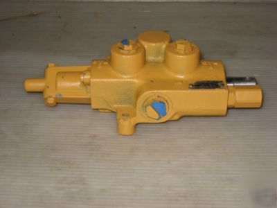 New dukes fluid power valve assembly w/handle 10FA5A1HA