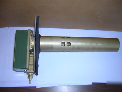 Johnson h-5210 pnuematic duct humidity transmitter da 