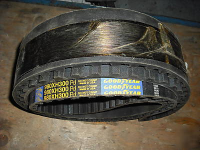 New dodge reliance goodyear dyna-sync 980XH300 belt 