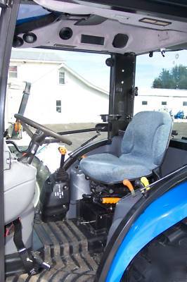 New holland T2320 deluxe cab w/ ac 4WD tractor loader 