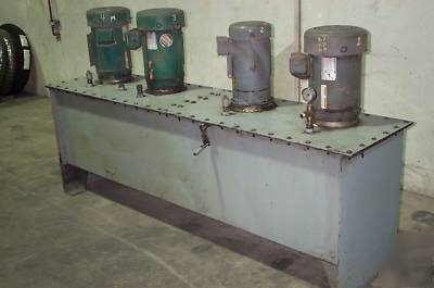 4 hydraulic pumps with reservoir