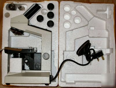 Microscope biological 1000X mag halogen lamp L1000A