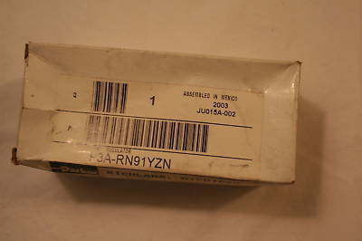 New parker P3A series regulator - 30 psig w/ gage - 