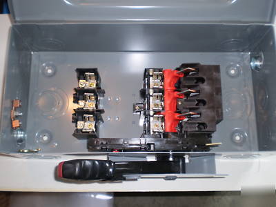 New square d safety switch H362 3 phase 60 amp 30 hp