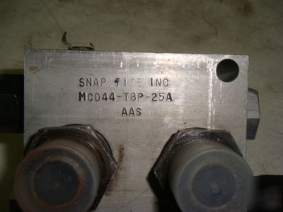 Snap tite dual relief valve - MCD44-T8P-25A aas