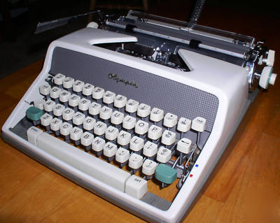 Sweet 1963 olympia de luxe sm 7 typewriter deluxe SM7 