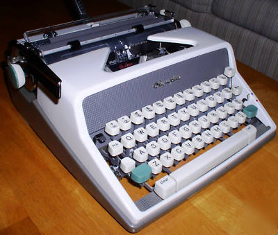 Sweet 1963 olympia de luxe sm 7 typewriter deluxe SM7 