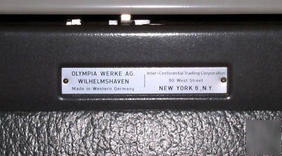 Sweet 1963 olympia de luxe sm 7 typewriter deluxe SM7 
