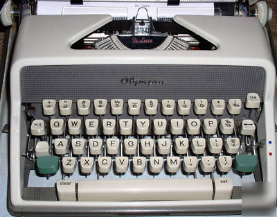 Sweet 1963 olympia de luxe sm 7 typewriter deluxe SM7 