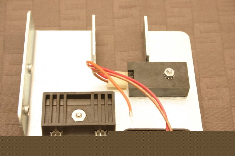 Tektronix 2232 - heat sink transistors Q946 Q947 Q9070