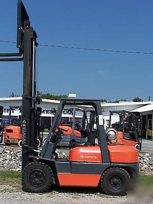 Toyota 8000 lb capacity forklift truck