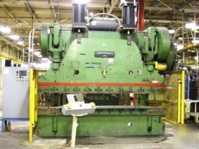 Used 400 ton cincinnati #13-8 press brake, 1974