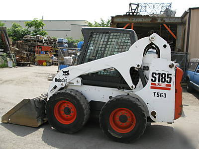 2005 bobcat skid steer S185 with acs, heat