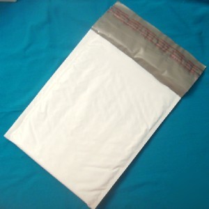 5 poly bubble envelopes mailers size #0 cd/dvd 6 X9 6X9