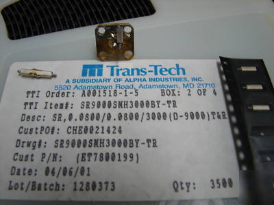 Reel of trans-tech dielectric resonators SR9000SMH3000