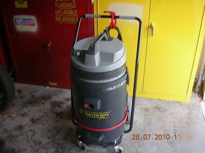 High cfm hepa vac for wet/dry use barely used